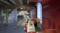 FliegendeKamera-Luftaufnahmen-innen-Ausstellung-im-Museum-PS.Speicher
